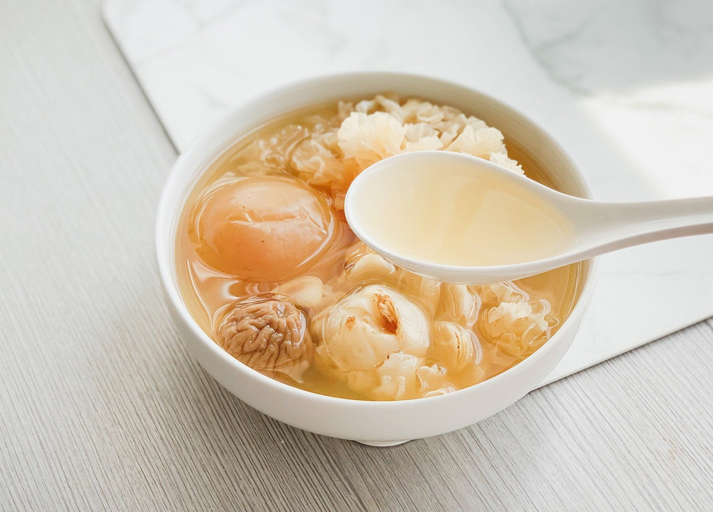 雪耳蓮子百合瘦肉湯 Snow Fungus, Lotus Seed & Lily Bulb Pork Soup