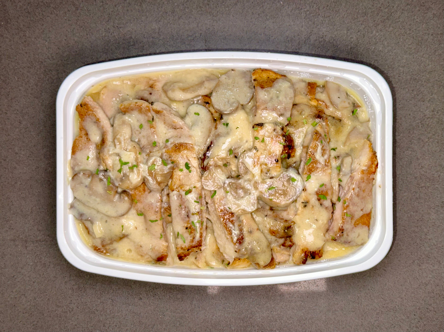 蘑菇汁煎豬扒 | Pork Chop in Creamy Mushroom Sauce