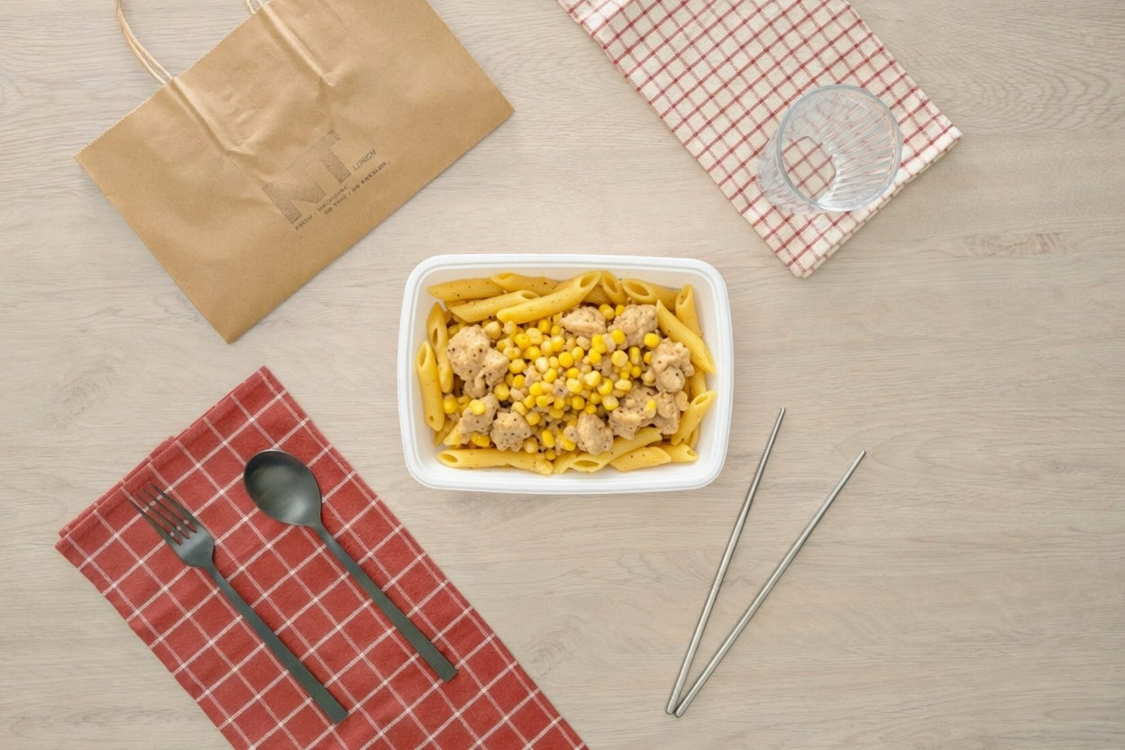 粟米忌廉雞配長通粉 Creamy Chicken with Corn over Penne