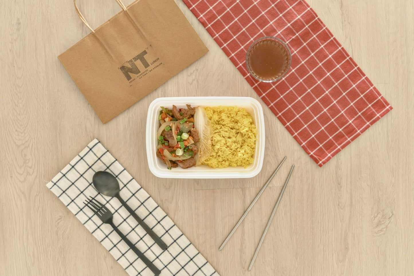 椒鹽豬扒配黃薑飯 Salt & Pepper Pork Chop with Turmeric Rice